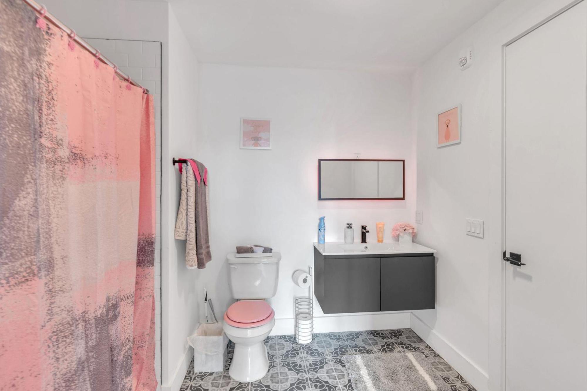 Апартаменты Pink Heaven Indoor Pool, Free Parking, Near Nyc Элизабет Экстерьер фото