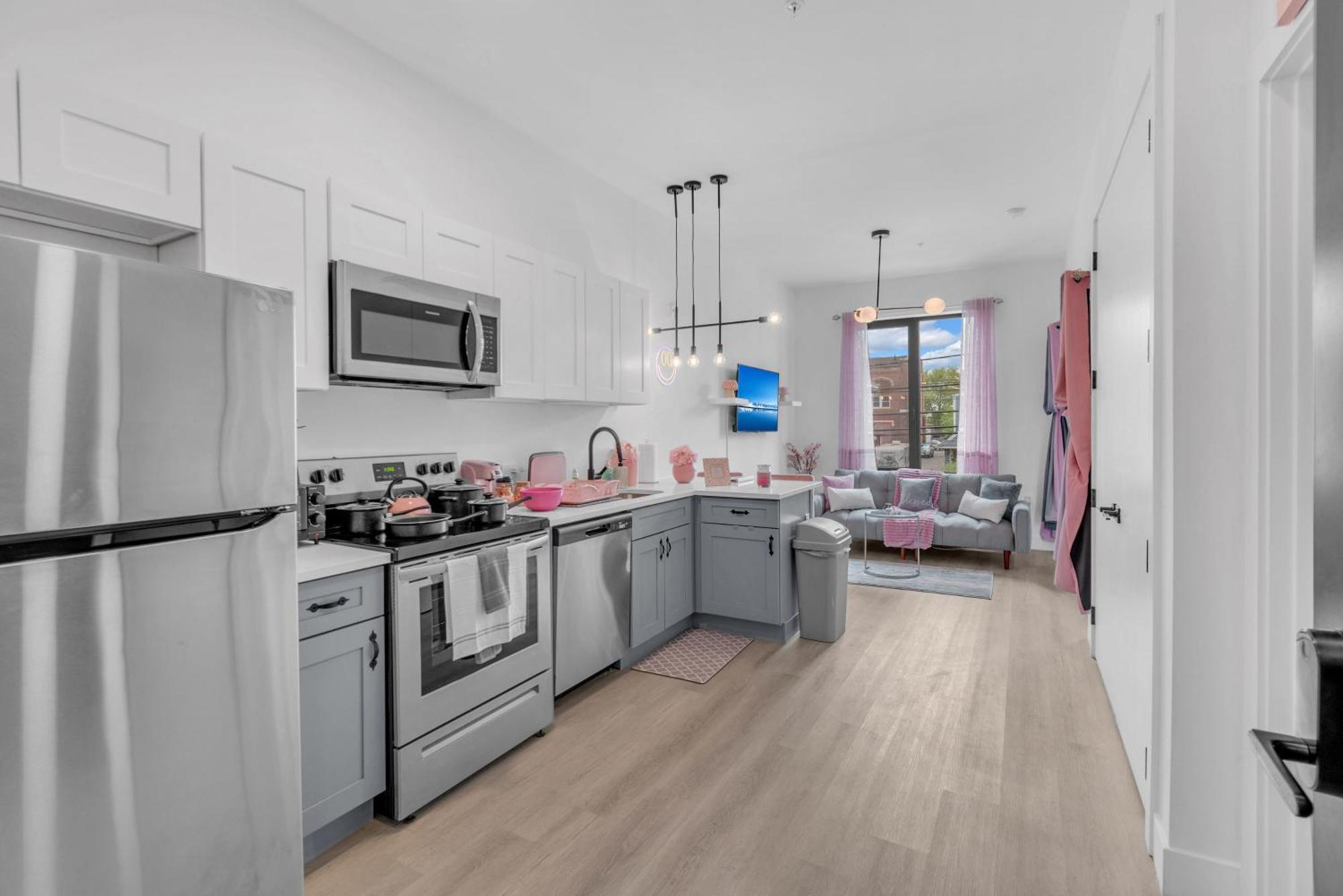 Апартаменты Pink Heaven Indoor Pool, Free Parking, Near Nyc Элизабет Экстерьер фото