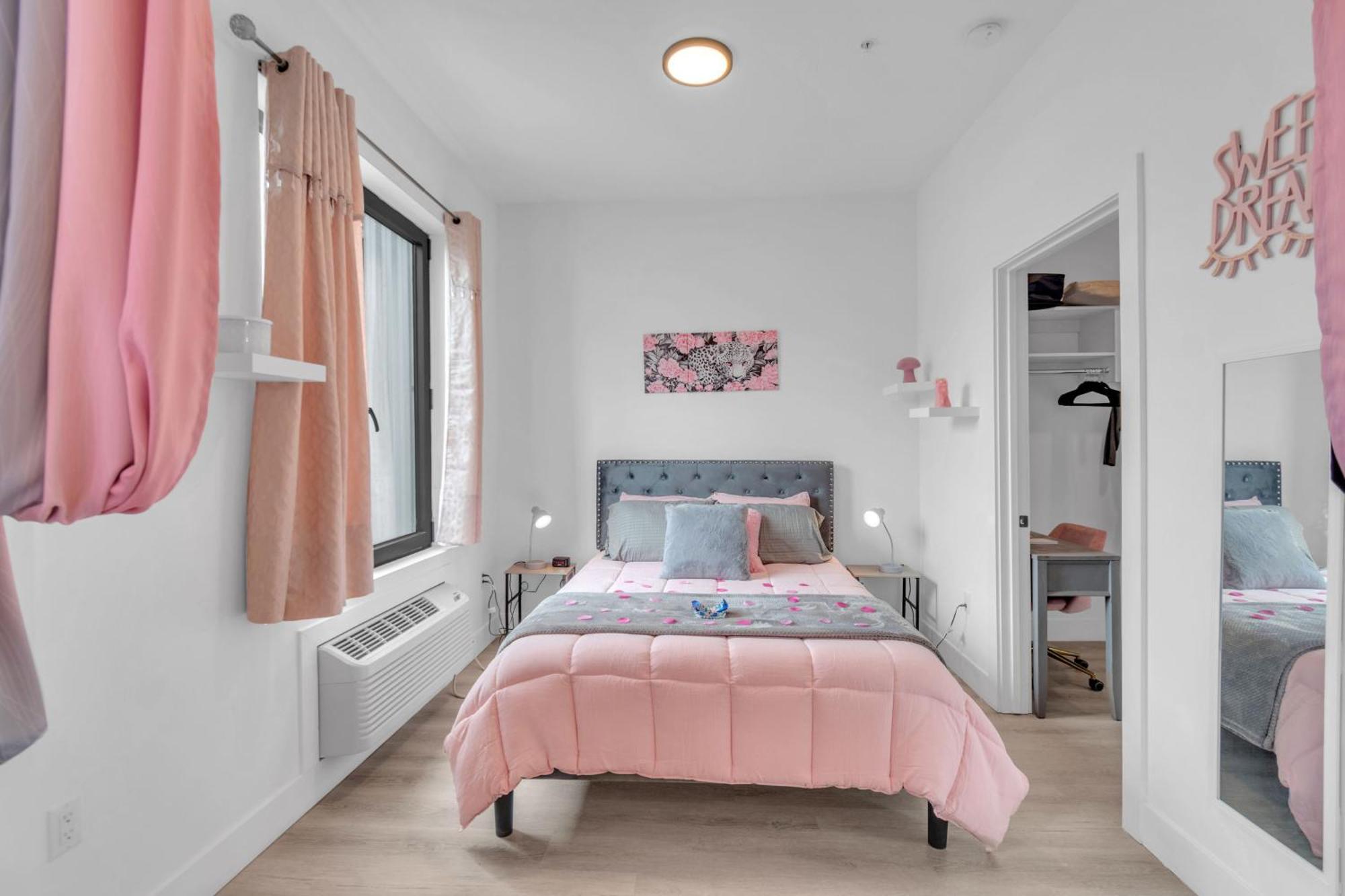Апартаменты Pink Heaven Indoor Pool, Free Parking, Near Nyc Элизабет Экстерьер фото