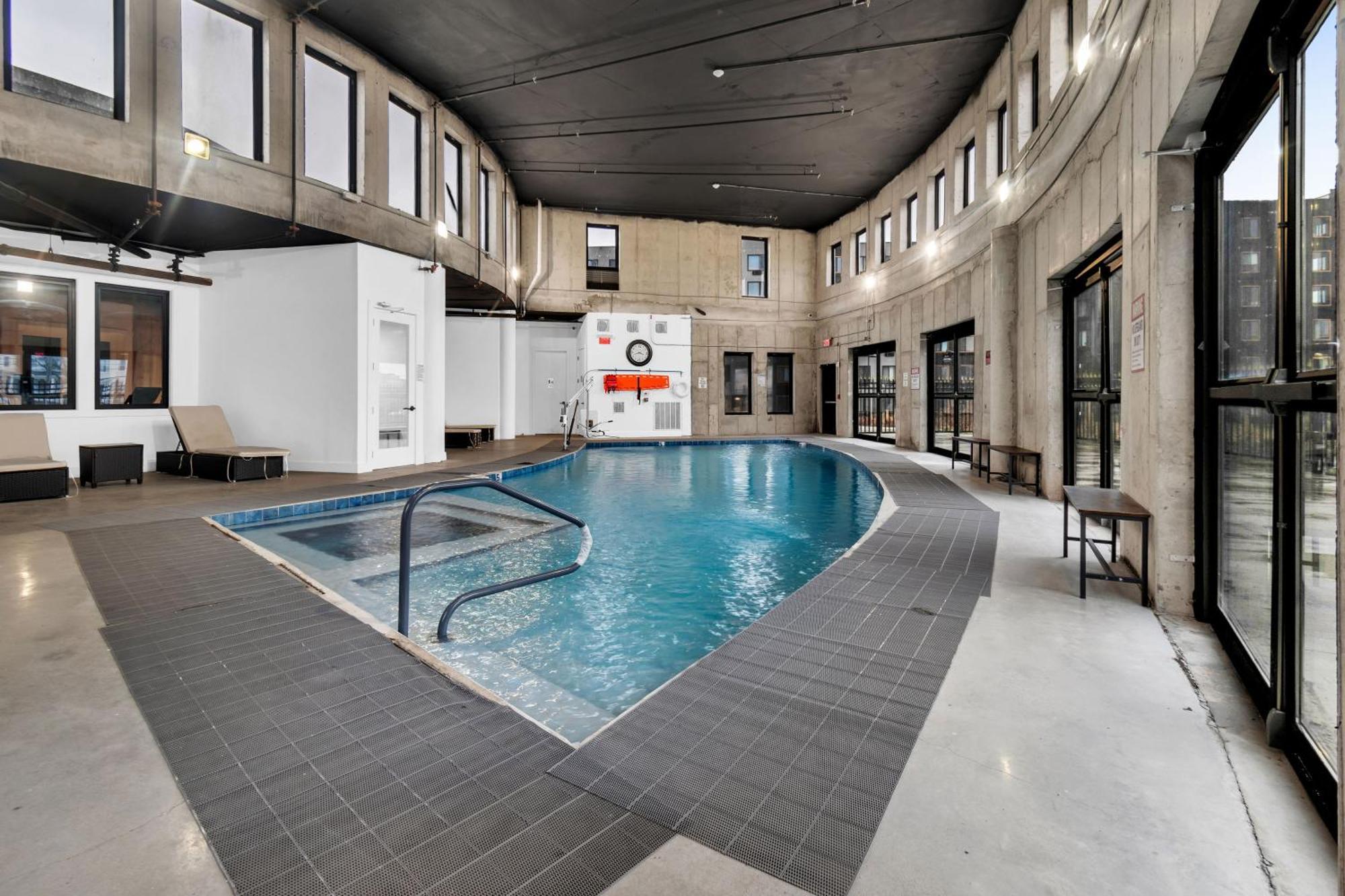 Апартаменты Pink Heaven Indoor Pool, Free Parking, Near Nyc Элизабет Экстерьер фото